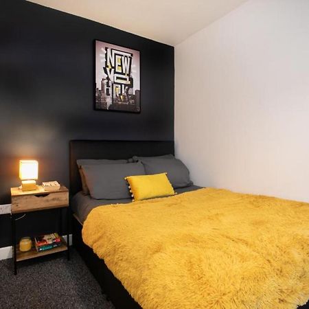 Spacious 2 Bedroom Apartments - 5 Mins From Qmc, Universities And City Centre! Nottingham Exterior foto